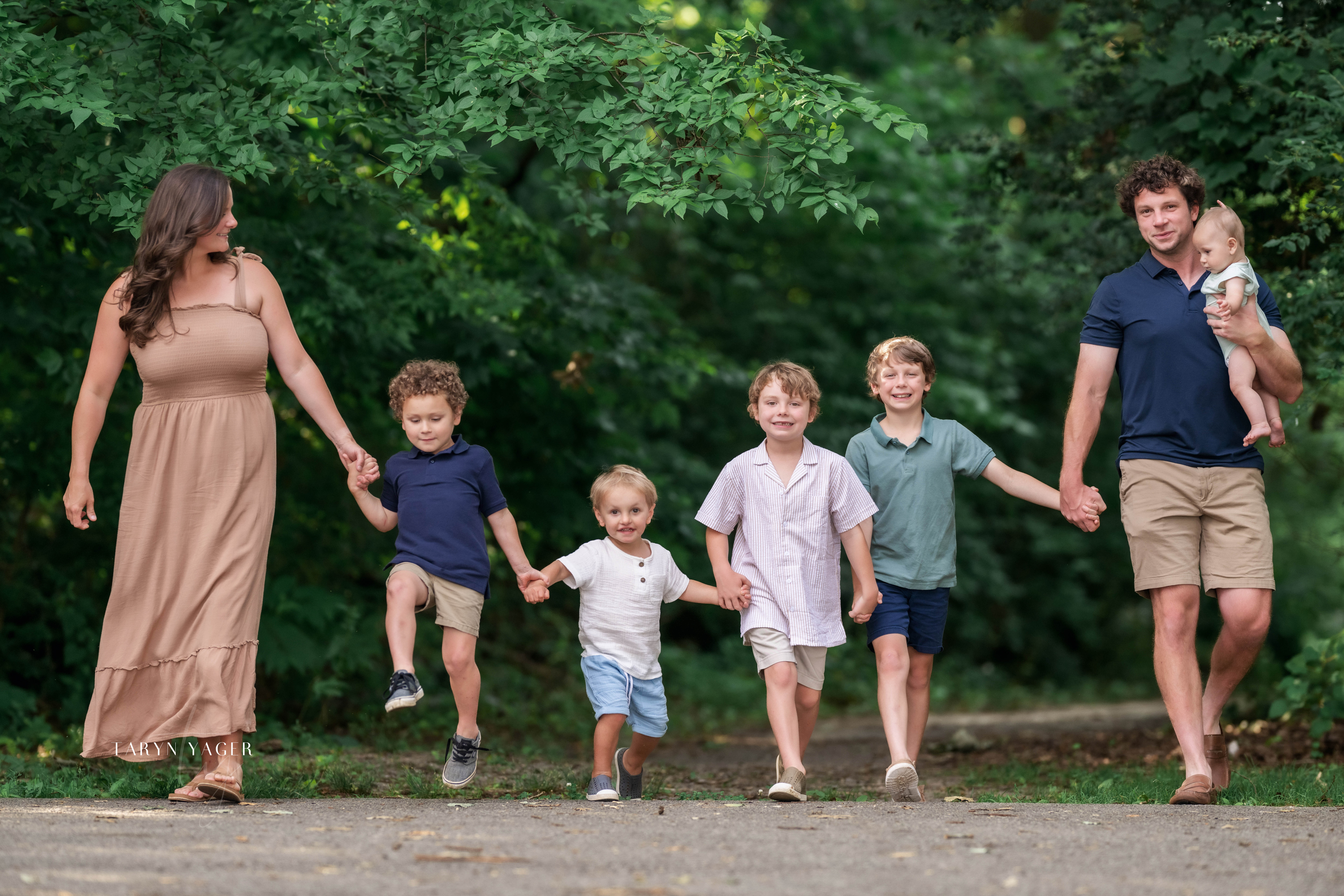 Knoxville newborn photographer - outdoor family photos