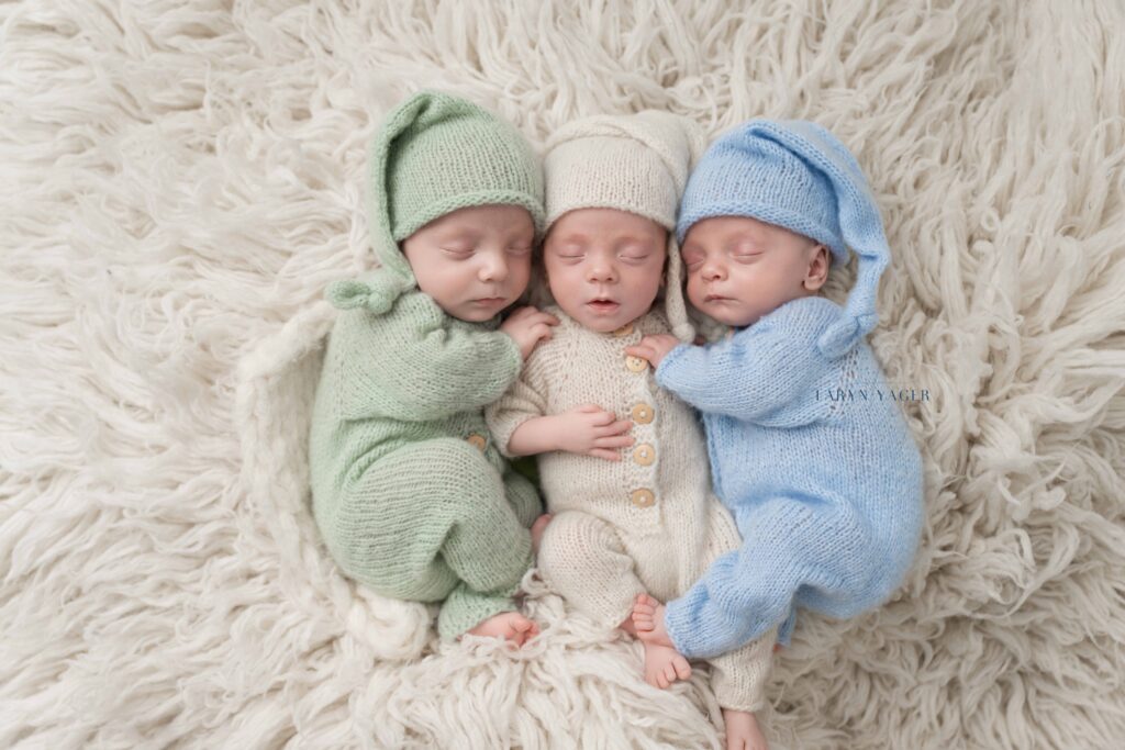best Knoxville newborn photographer, newborn portrait studio, newborn photography near me Knoxville